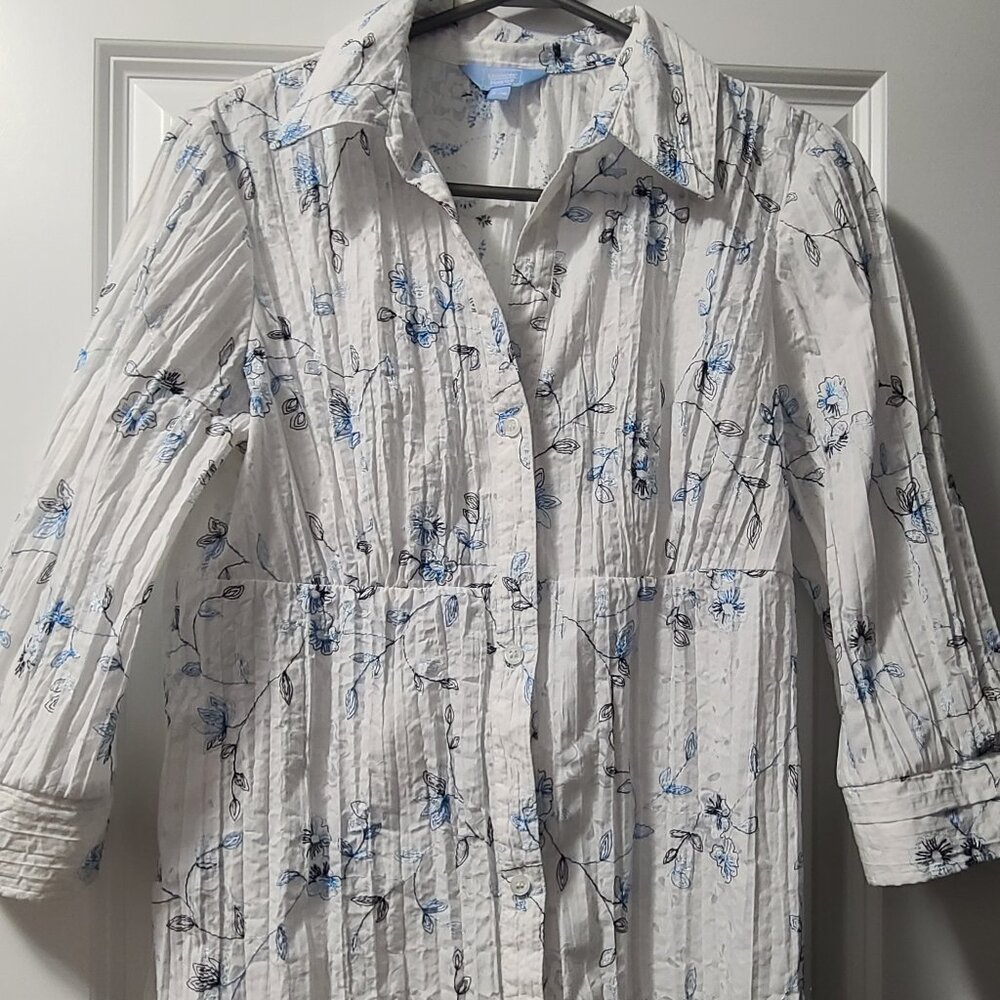 Mid-Sleeve Women's Top